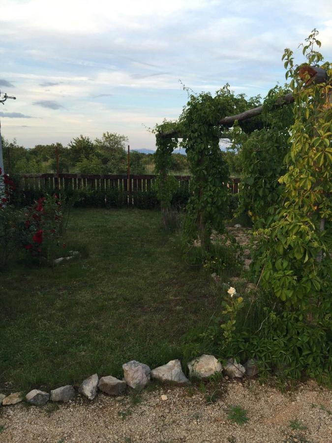 Kuca Za Odmor Joko I Jeka Villa Bogatić Dış mekan fotoğraf