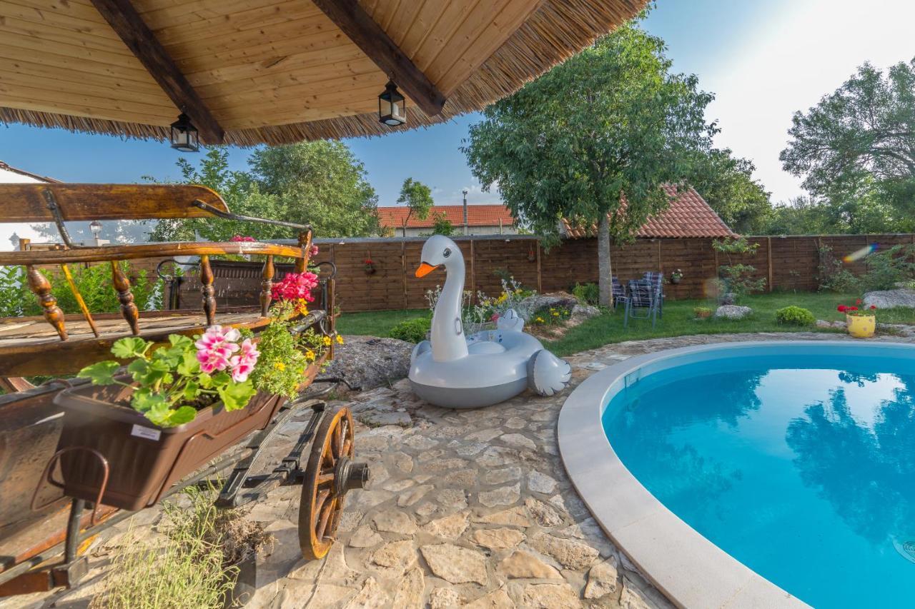 Kuca Za Odmor Joko I Jeka Villa Bogatić Dış mekan fotoğraf